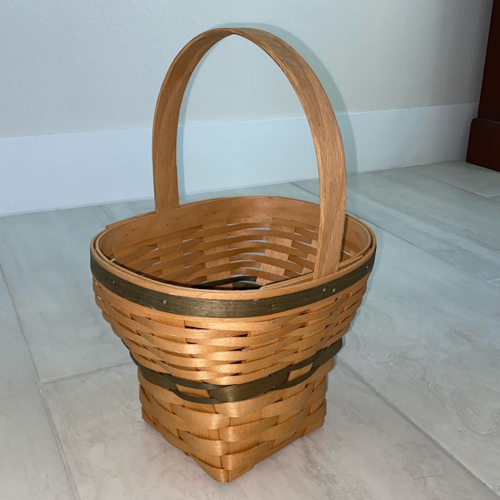 Royce Craft Easter Basket with Natural Color and Green Weaving-Stationary Handle